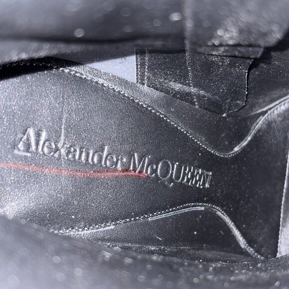 NWOT Alexander McQueen Armadillo Boots - Picture 5 of 5